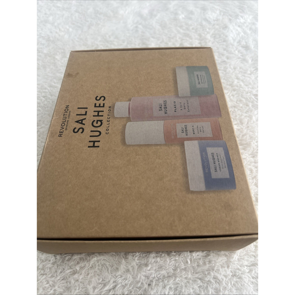 Revolution Skincare X Sali Hughes Gift Set cleansing serum exfoliant moisturizer - Picture 5 of 7